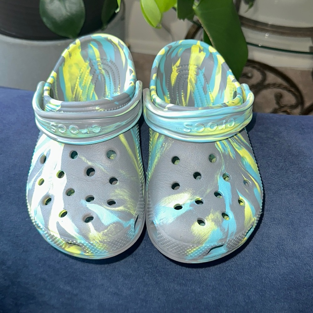 Crocs